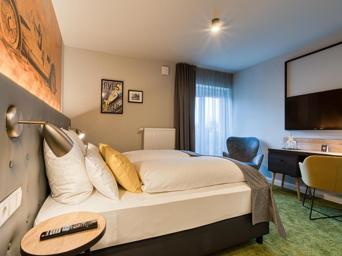 Vienna House Easy By Wyndham Инголщат Екстериор снимка