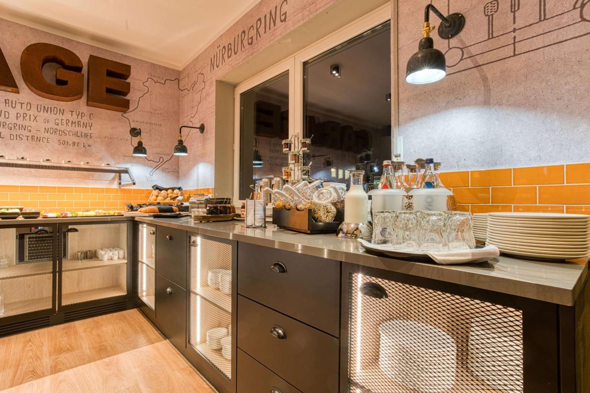 Vienna House Easy By Wyndham Инголщат Екстериор снимка
