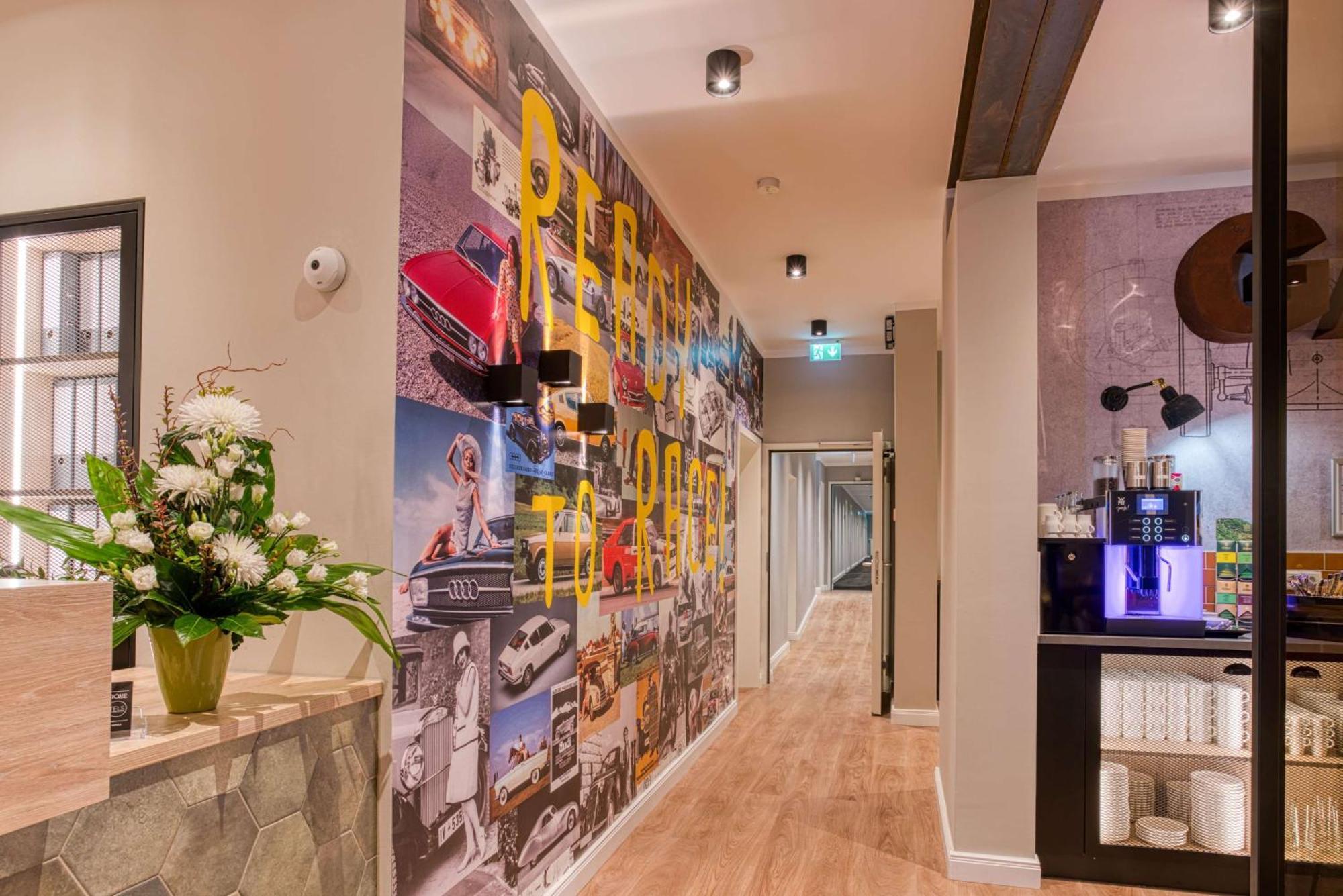 Vienna House Easy By Wyndham Инголщат Екстериор снимка