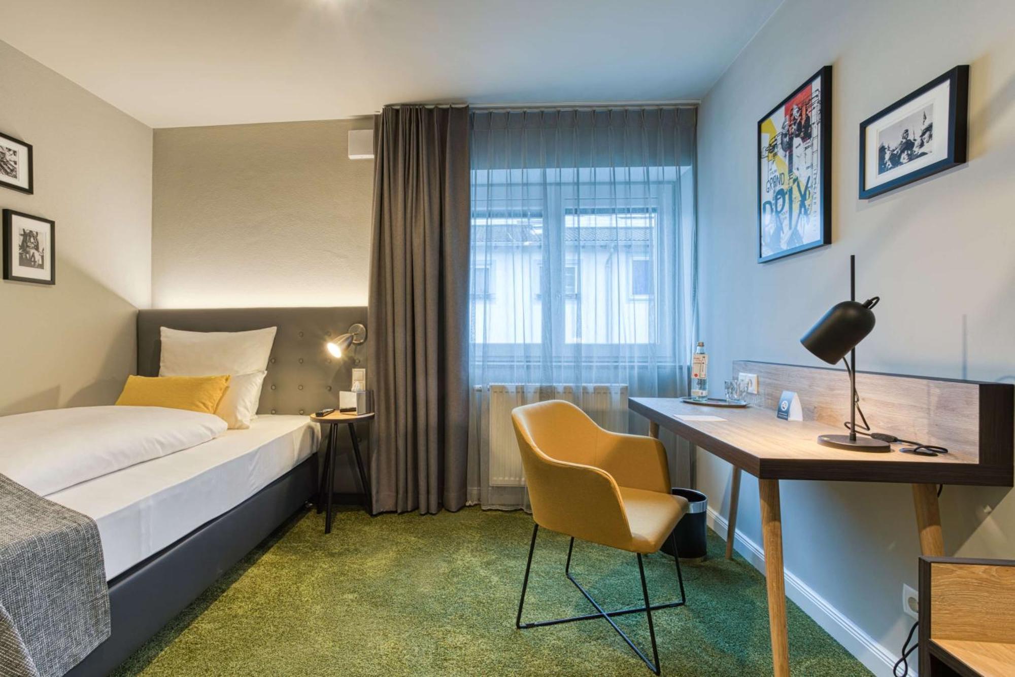 Vienna House Easy By Wyndham Инголщат Екстериор снимка