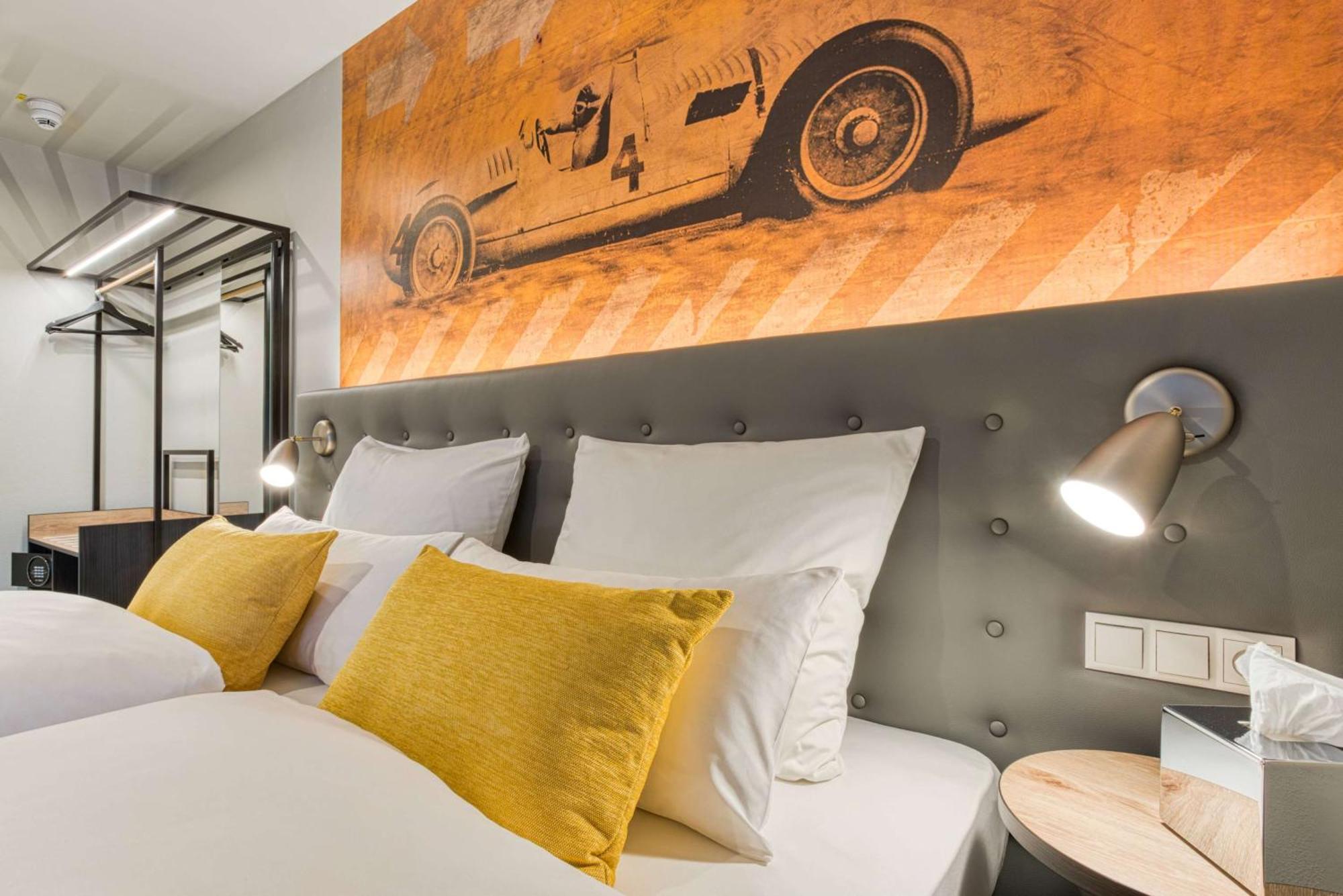 Vienna House Easy By Wyndham Инголщат Екстериор снимка