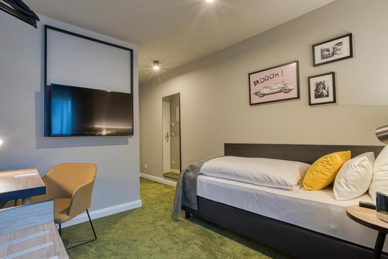 Vienna House Easy By Wyndham Инголщат Екстериор снимка